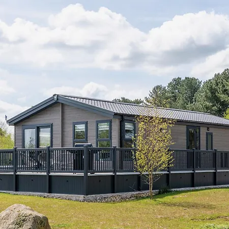 Ella Lodge Lincoln Exterior photo